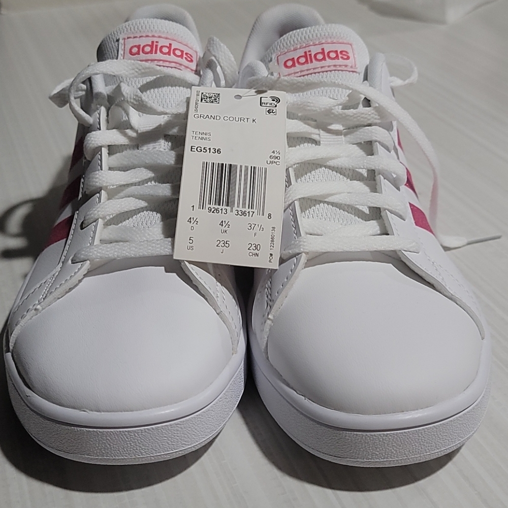 Adidas - Picture 2 of 5